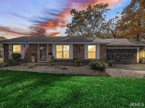 255 E 150th Rd S, Knox, IN 46534