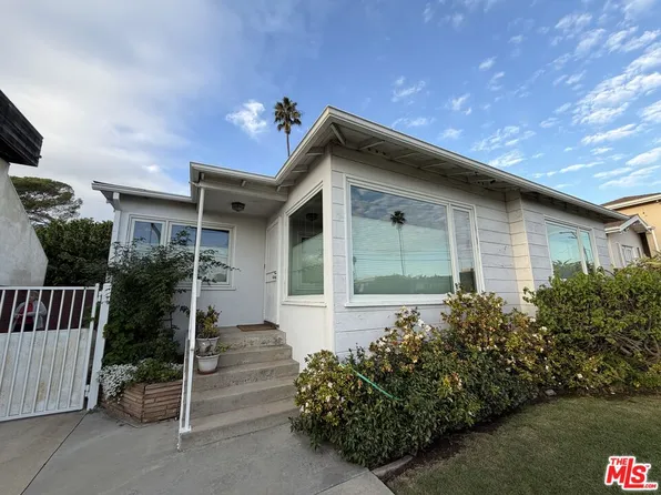 12207 Palms Blvd, Los Angeles, CA 90066