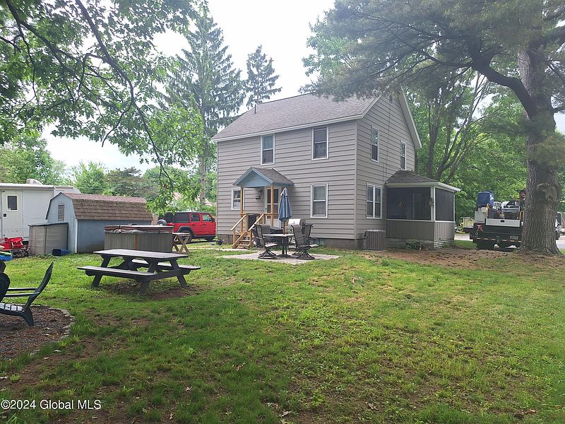 4th image of 558 Lower Elizabeth Street