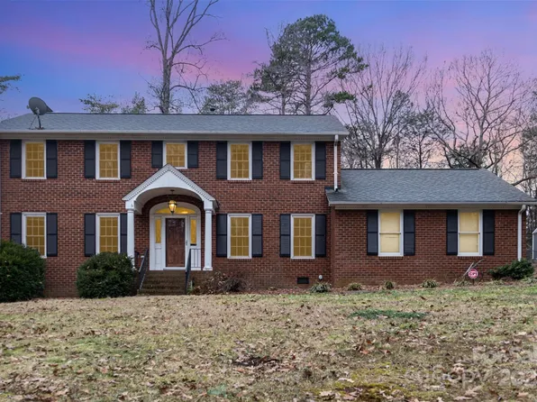 330 Regency Rd, Salisbury, NC 28147