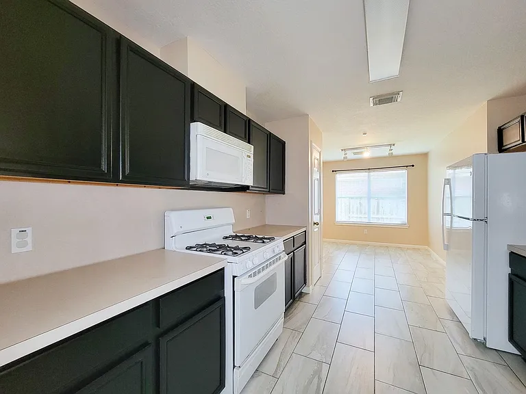18446 S Wimbledon Dr — Photo 15