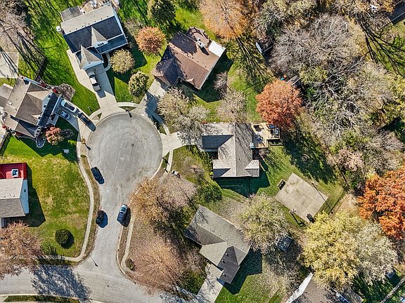 2nd image of 4126 Clove Ct