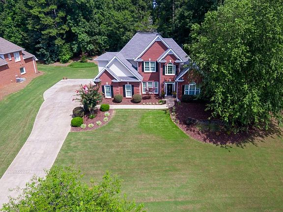3rd image of 698 Templeton Dr