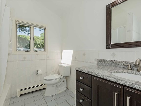 5th image of 33 Lucille Dr
