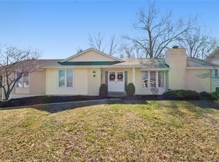 15342 Country Ridge Dr, Chesterfield, MO 63017