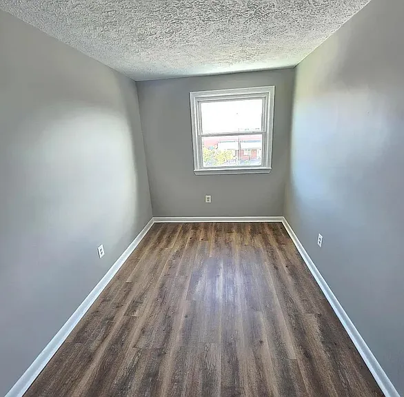 2200 Redthorn Rd — Photo 9
