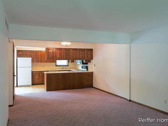 2nd image of 6645 Leisure Way Dr SE