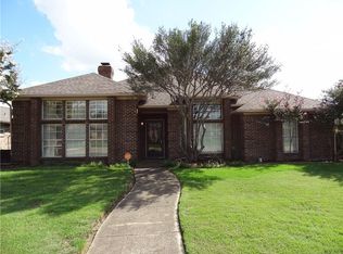 2312 Castle Rock Rd, Carrollton, TX 75007