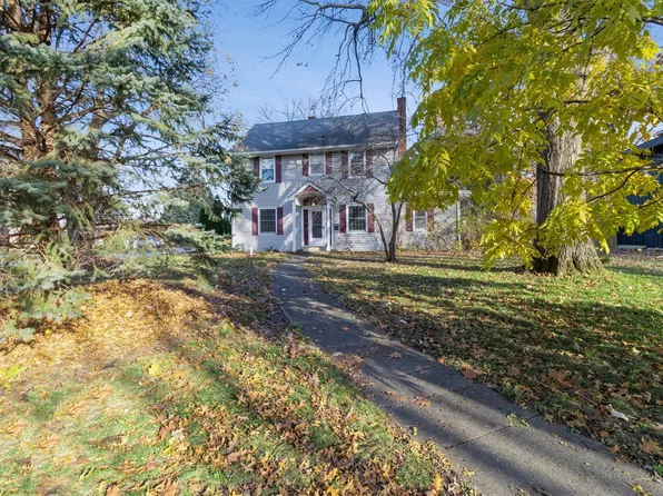 1110 N B St, Indianola, IA 50125