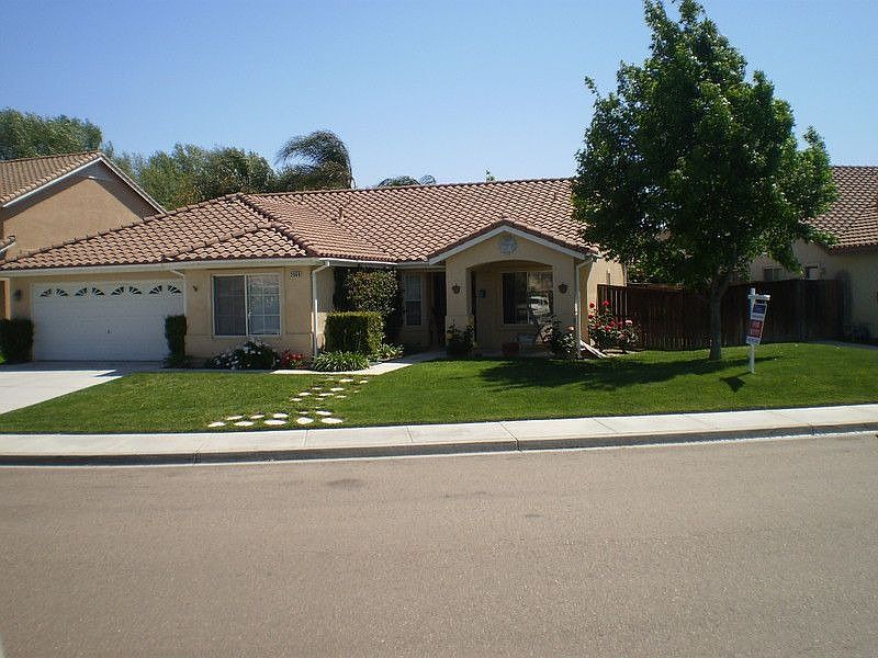 1st image of 3969 Estancia Dr