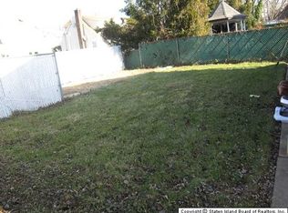 29 Fieldstone Rd, Staten Island, NY 10314