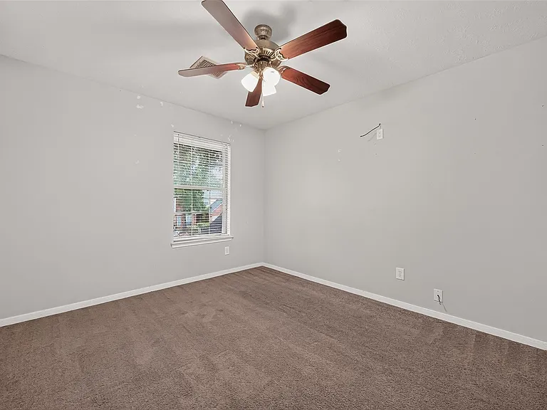 10031 Magnolia Way — Photo 31