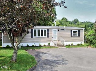 17 Crescent Park Rd, Westport, CT 06880