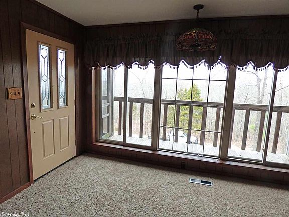 3rd image of 12 Wamego Ln