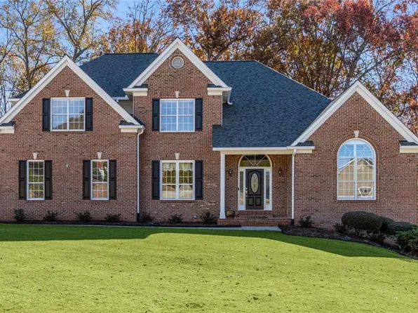 5926 Mount Water Trl, Buford, GA 30518