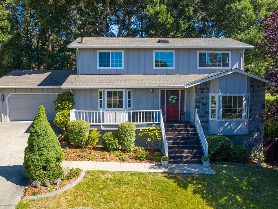 1st image of 226 Navarra Dr