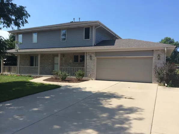 W205S8341 Pasadena Dr, Muskego, WI 53150