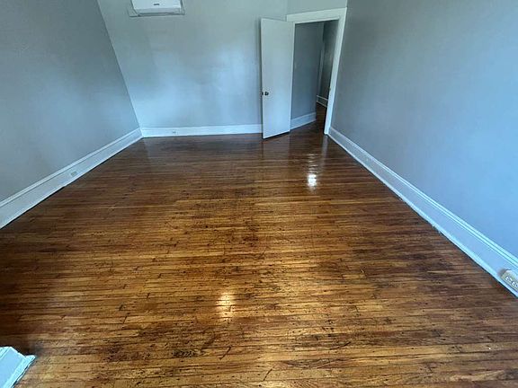 5th image of 4133 Ridge Ave #1R