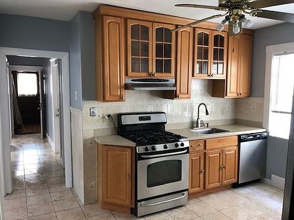 3rd image of 132 Homes Ave #1