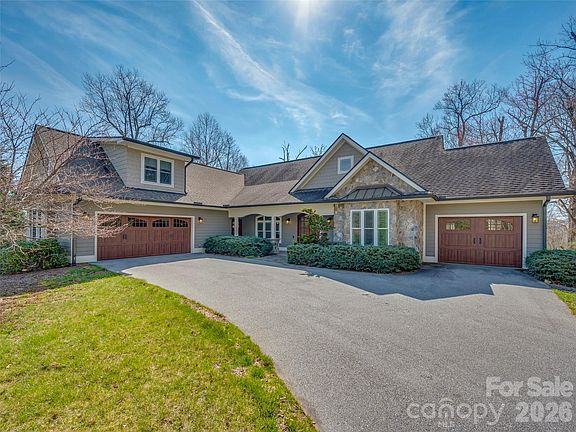 3rd image of 439 Monarch Rd