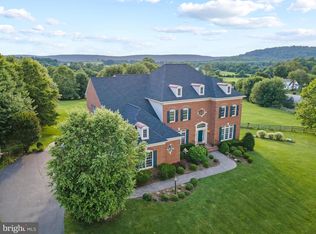 16545 Chestnut Overlook Dr, Purcellville, VA 20132