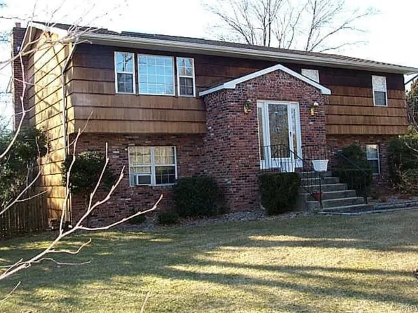 271 Berry Hill Road, Syosset, NY 11791