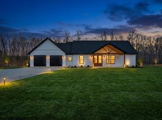 1468 Taylor Place Rd, Jamestown, TN 38556