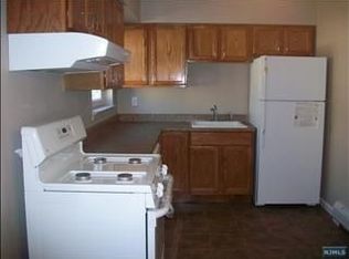 135 Columbus Ave APT 3, Palisades Park, NJ 07650