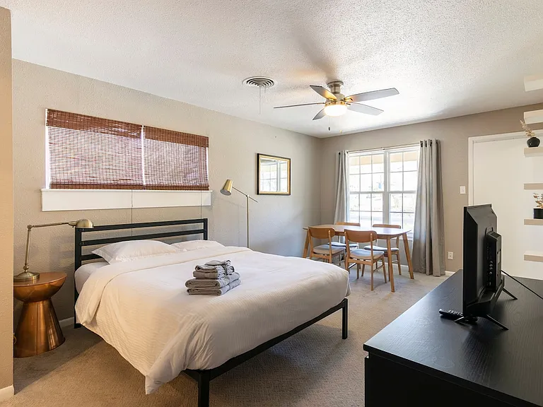 1711 Deerfield Dr — Photo 48