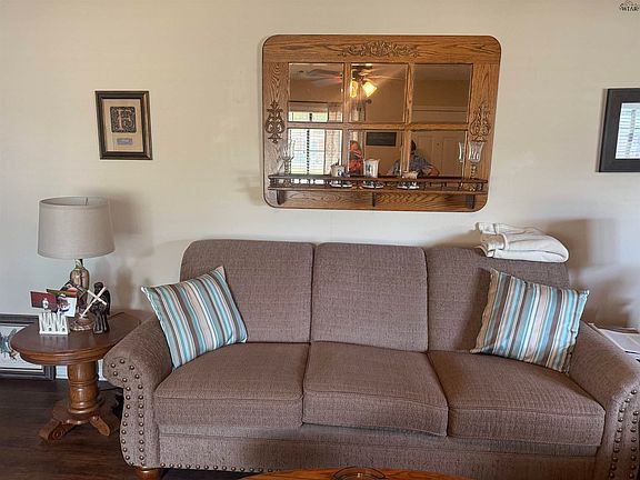 5th image of 4127 Hughes Dr
