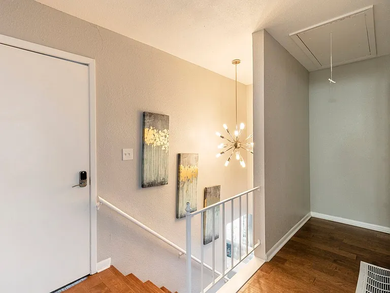 1711 Deerfield Dr — Photo 9