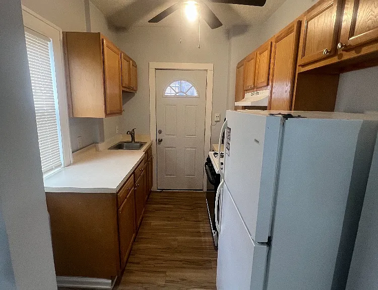 3142 W 95th St #14 — Photo 10