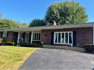 938 Mount Hope Rd, New Castle, PA 16101