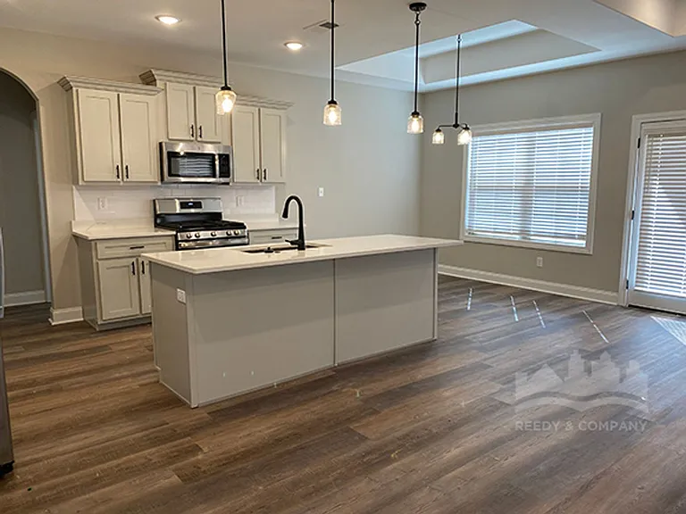 565 Beau View Way — Photo 3