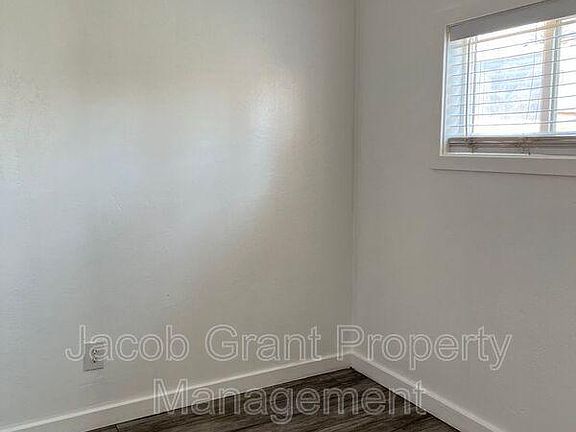 4th image of 350 Short St