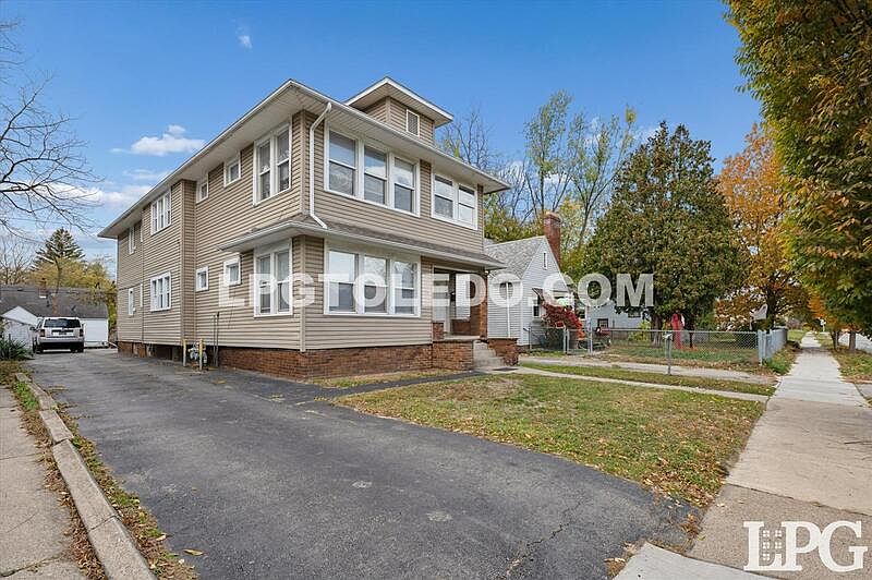 1st image of 2037 Alvin St