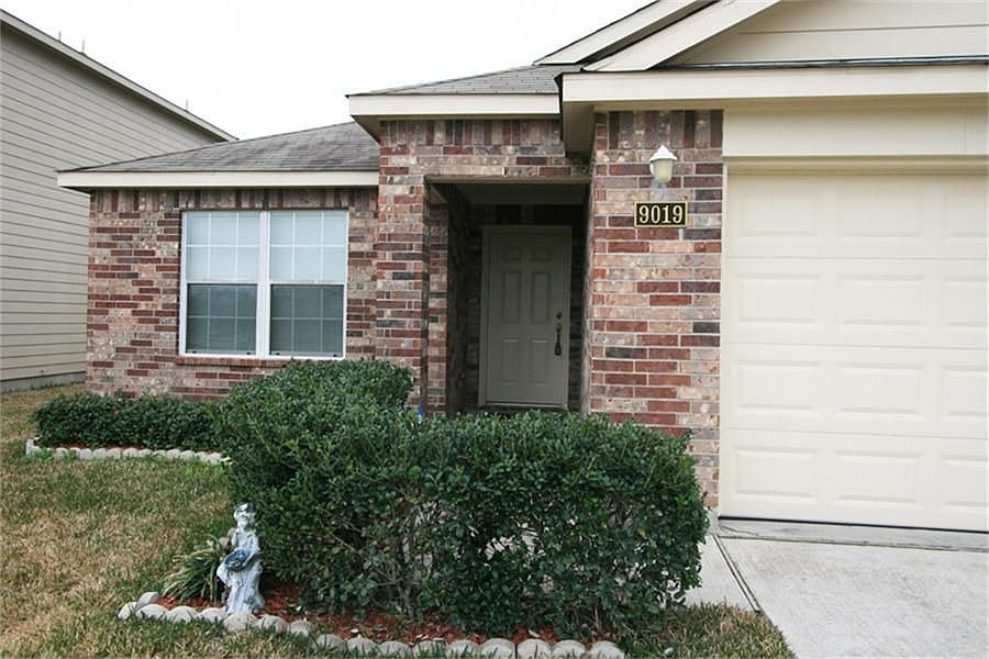 1st image of 9019 Amberjack Dr