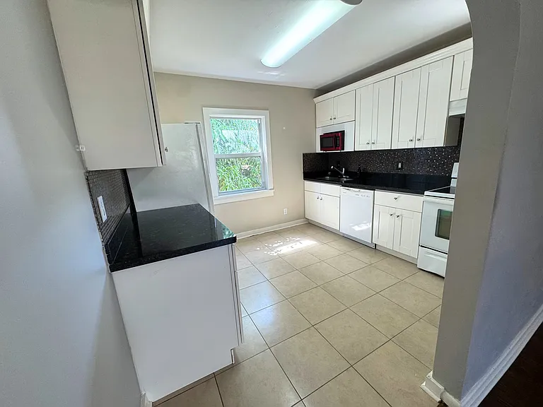 509 6th Ave N #3A — Photo 11