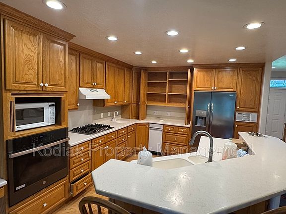 5th image of 1673 E Webb Way