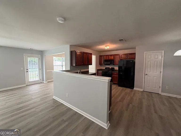 7279 Laurel Creek Dr — Photo 4