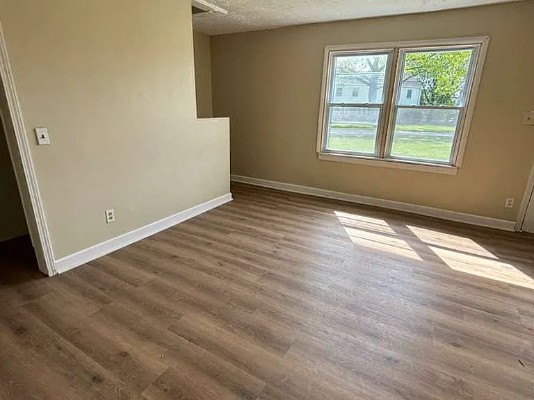 936 S Central Dr — Photo 9