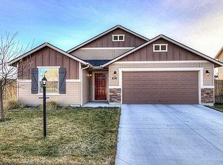 1036 N Star Bright Ln, Star, ID 83669