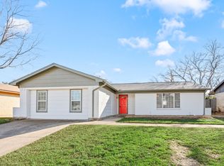 613 Dogwood Cir, Euless, TX 76039