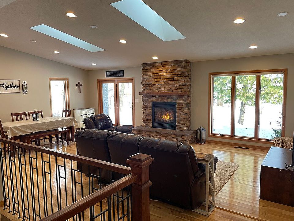 1st image of 57 Fairway Pl