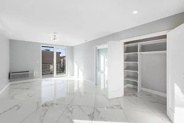 Rented by MySpaceNYC | media 11