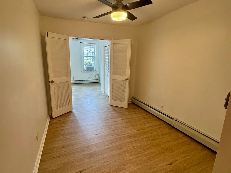 421 Adams St #2L — Photo 8