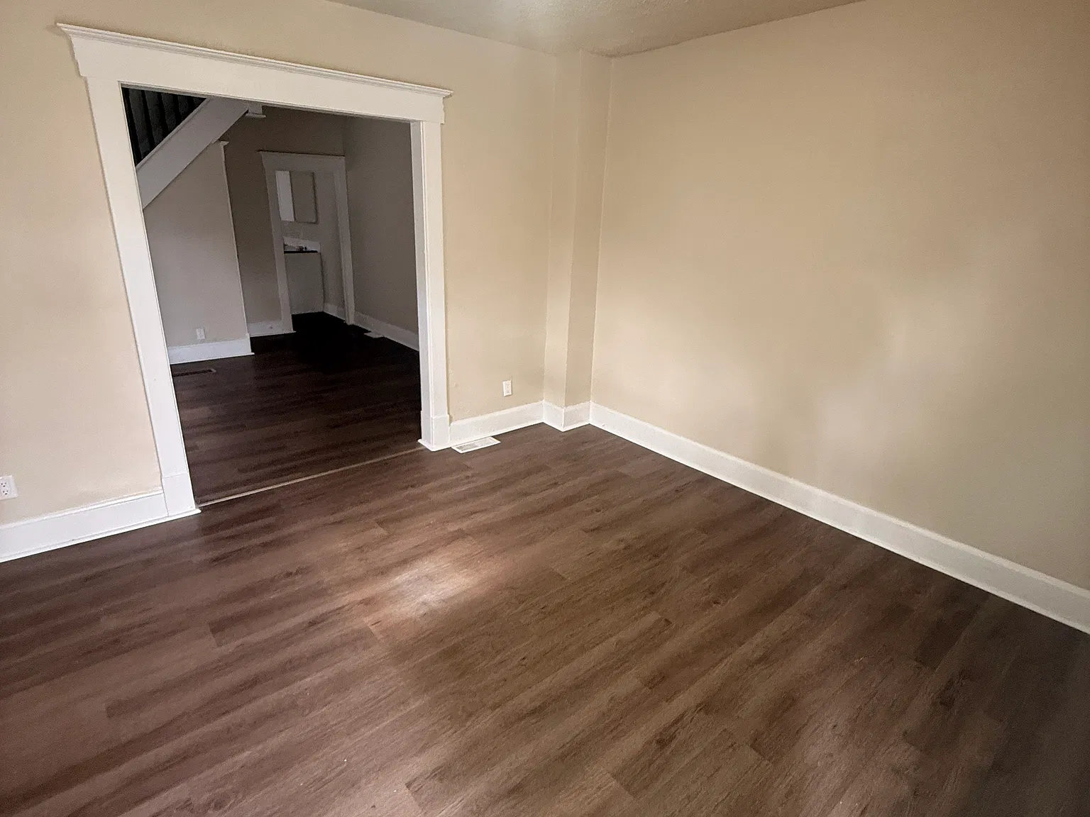 3 bed, 1.5 bath, 1591 sqft, $1,800 — Photo 2
