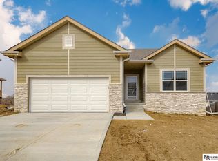 12228 S 111th Ave, Papillion, NE 68046