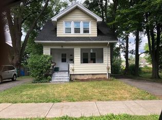 2029 Five Mile Line Rd, Penfield, NY 14526