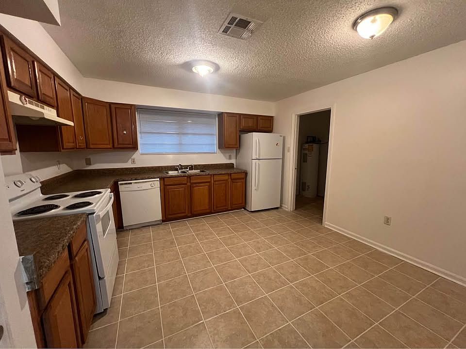 1st image of 7040-42 Salem Dr #7040
